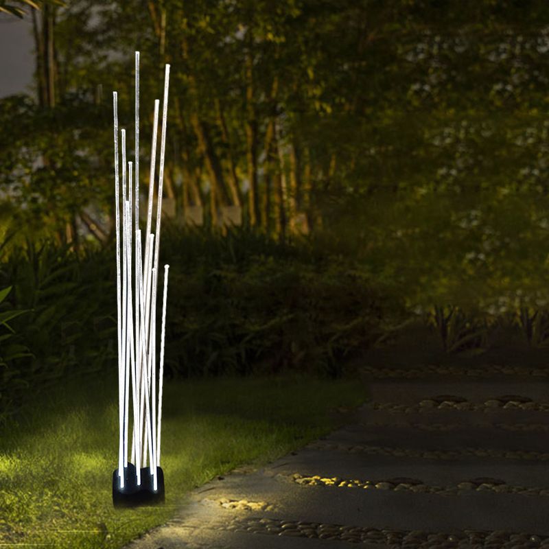 Riley Design Solcell En Efter En LED Dekorativ Utomhusbelysning Metall Silver Trädgård