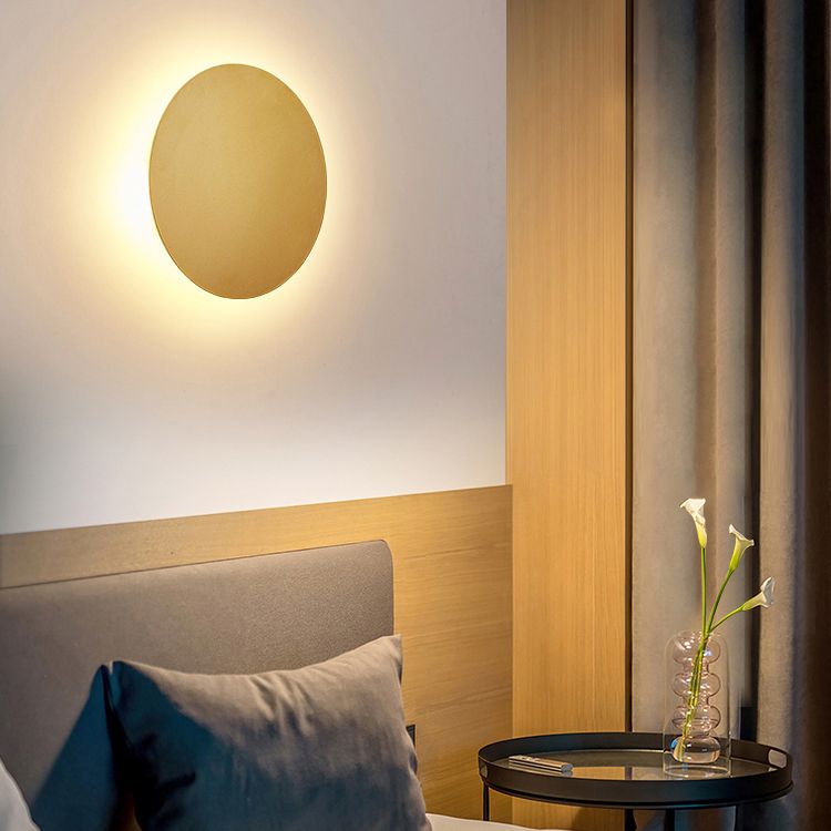 Orr Modern LED Minimalistisk Klot Rund Golvlampa Metall Svart/Guld Vardagsrum