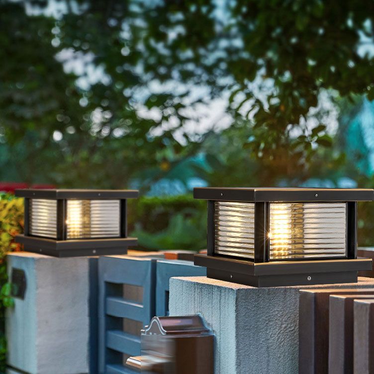 Riley Modern Liten Mysig LED Tetraede Rektangulär Utomhusbelysning Metall/Glas Brun Trädgård