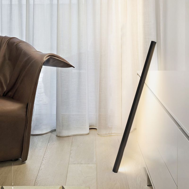 Edge Design Förlängd LED Golvlampa Metall Svart/Guld Vardagsrum/Sovrum