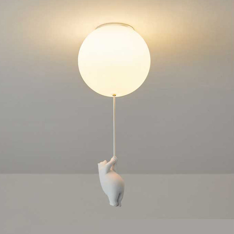 Fateh Design Ballong Björn LED-Armatur Vit Harts/Akryl Plafond