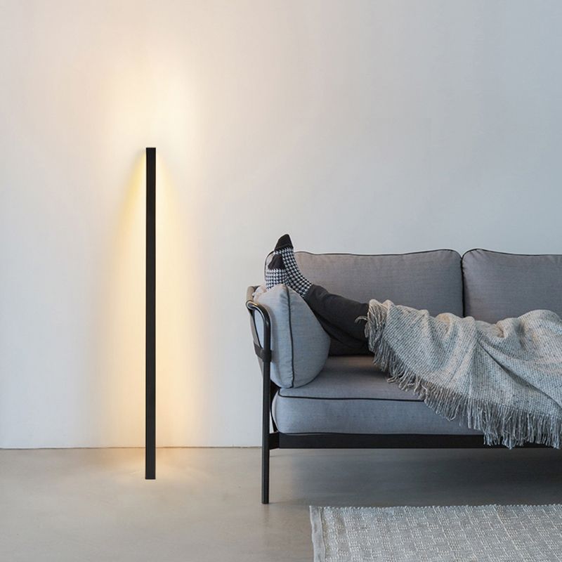 Edge Design Förlängd LED Golvlampa Metall Svart/Guld Vardagsrum/Sovrum