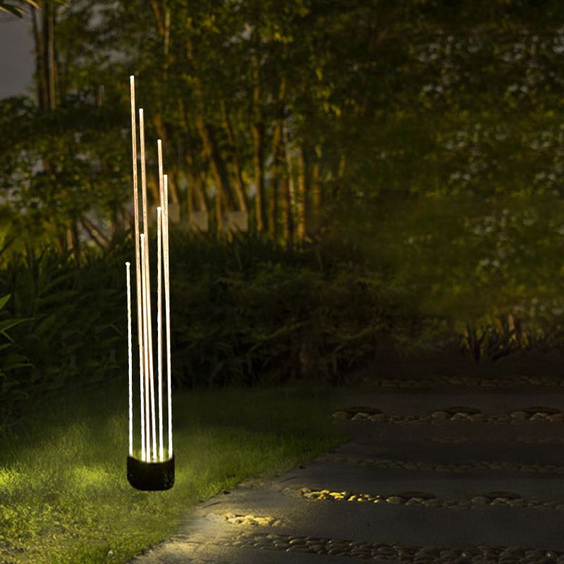 Riley Design Solcell En Efter En LED Dekorativ Utomhusbelysning Metall Silver Trädgård