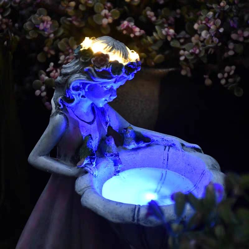 Minori Design Solcell LED Dekorativ Utomhusbelysning Mysig Liten Flicka Harts Rosa Trädgårn