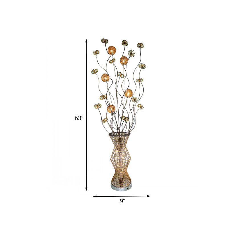 Bella Art Deco LED Golvlampa Bloom Handgjord Metallvas Guld Vardagsrum/Sovrum